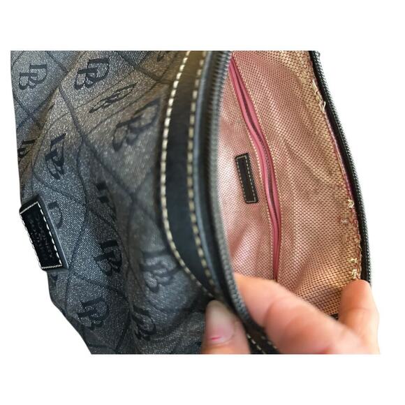 Dooney Bourke Women's Canvas Monogram Shoulder Bag Size - Picture 11 of 11